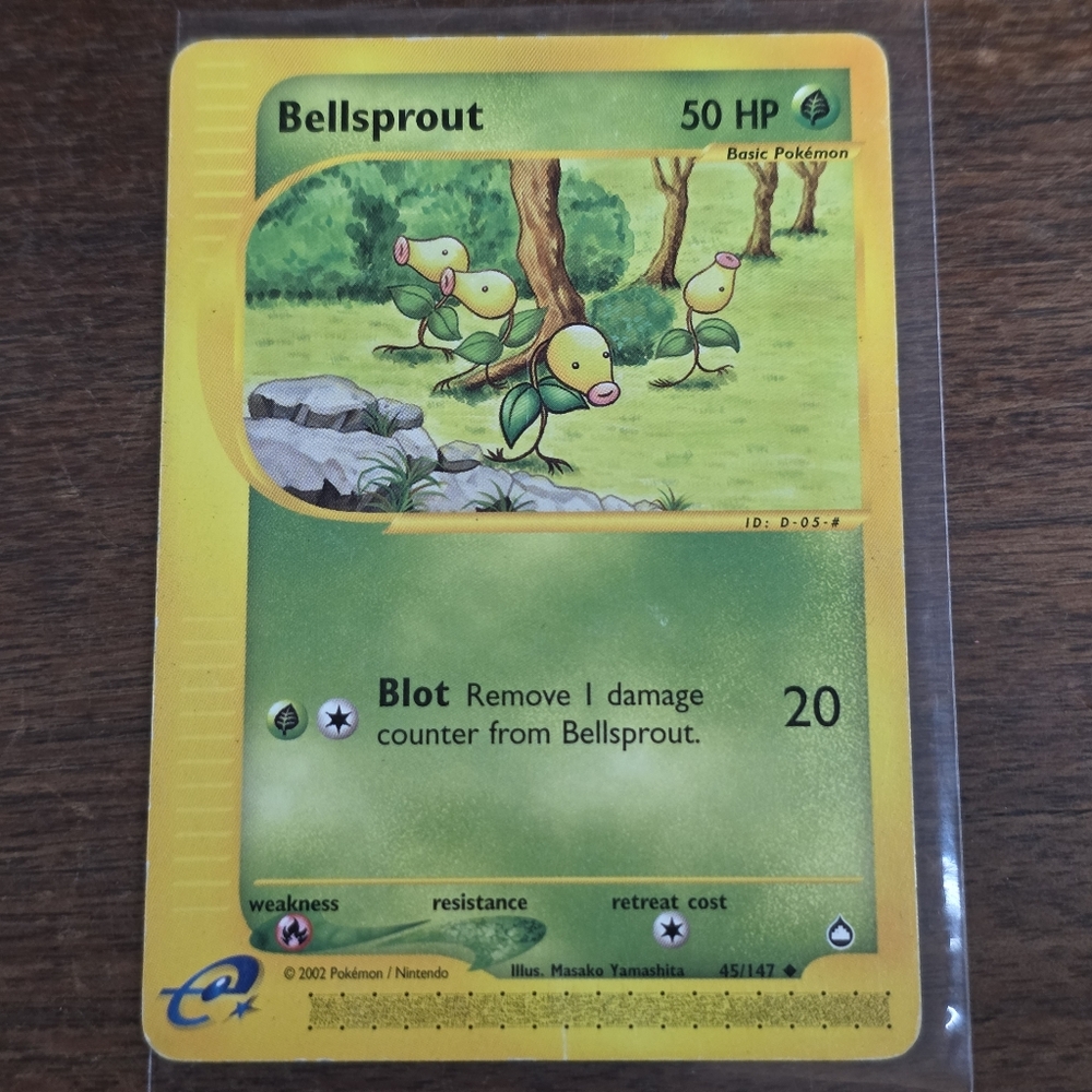 Pokemon Bellsprout #45 (2002 Aquapolis ) E Reader 45/147 Card